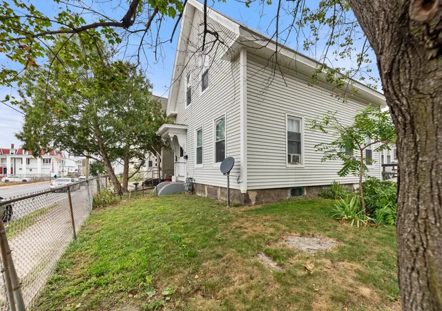 Multi family home for sale at 272 Lake Ave, Manchester, NH 03103 | MLS# 5111209