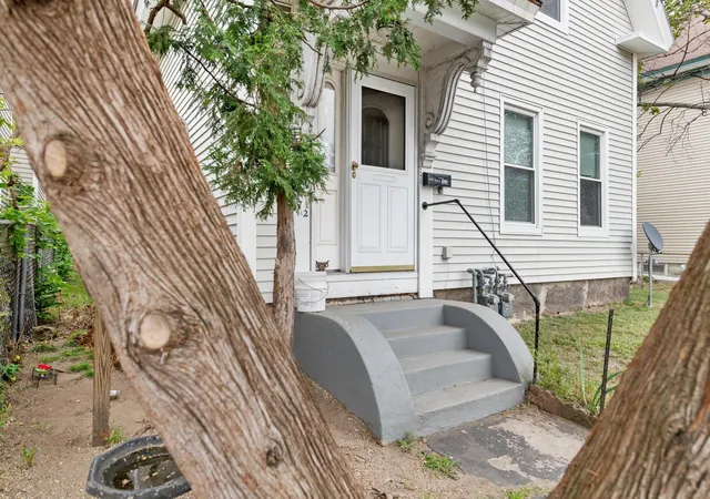 Photo 1 of Multi family home for sale at 272 Lake Ave, Manchester, NH 03103 | MLS# 5111209 | Listing updated on 2026-10-03
