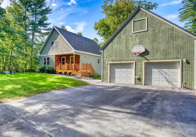 Photo 2 of Single family home for sale at 24 Broad Cvs Rd, Concord, NH 03303 | MLS# 5111216 | Listing updated on 2026-10-13