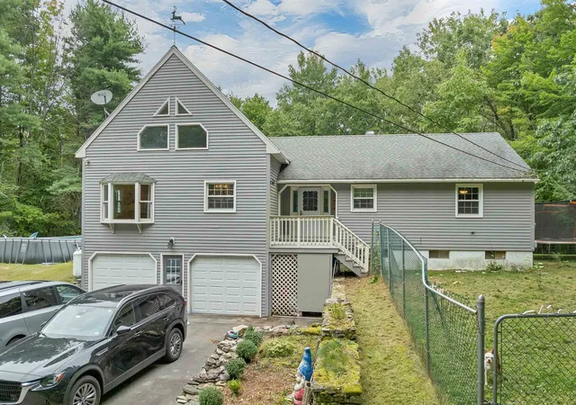 Photo 1 of Single family home for sale at 410 Paige Hl Rd, Goffstown, NH 03045 | MLS# 5111218 | Listing updated on 2026-10-04
