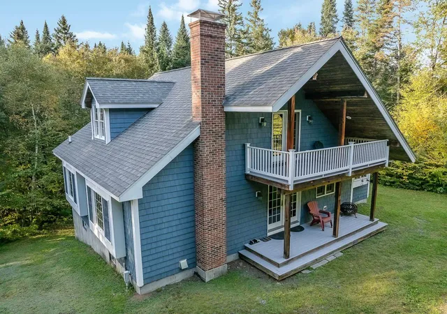 Photo 1 of Single family home for sale at 73 Daniel Beard Rd, Pittsburg, NH 03592 | MLS# 5111231 | Listing updated on 2026-10-09