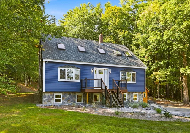 Single family home for sale at 532 Frank C Gilman Hwy, Alton, NH 03809 | MLS# 5111259