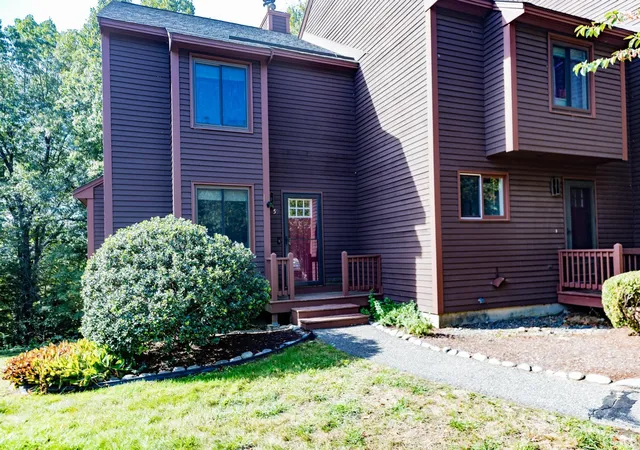 Photo 1 of Townhouse for sale at 59 Thornhill Rd, Stratham, NH 03885 | MLS# 5111261 | Listing updated on 2026-10-13