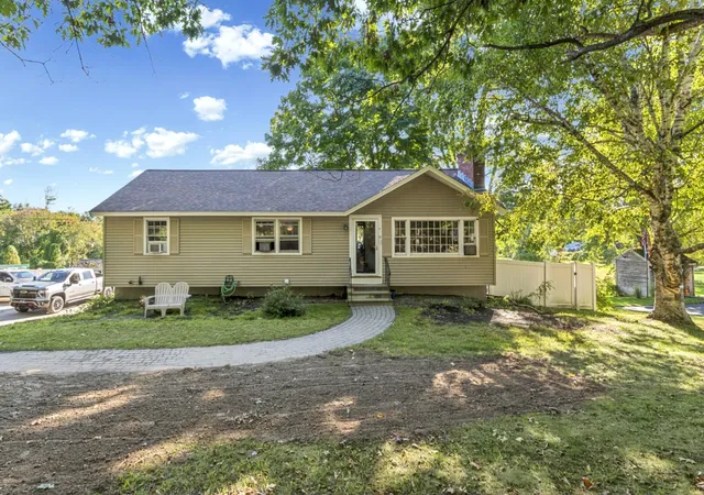 Photo 1 of Single family home for sale at 53 Pillsbury Rd, Londonderry, NH 03053 | MLS# 5111368 | Listing updated on 2026-10-14