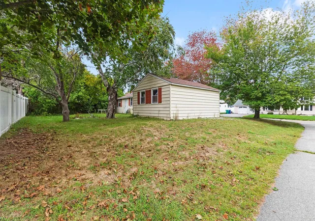 Photo 3 of Single family home for sale at 19 Tucker Ln, Hampton, NH 03842 | MLS# 5111370 | Listing updated on 2026-09-30