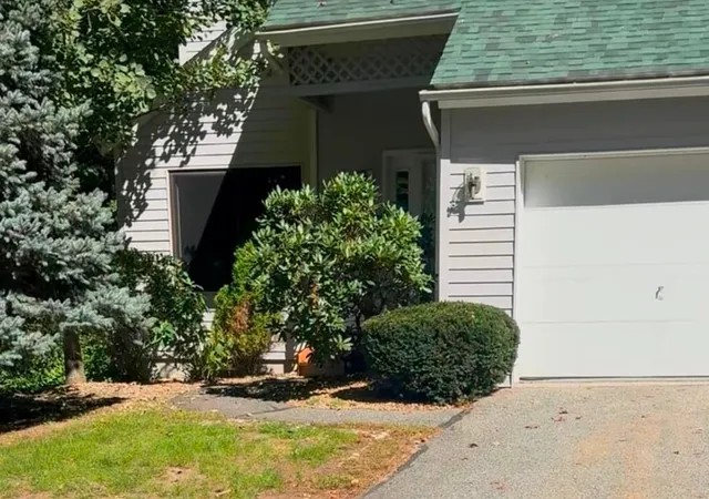 Photo 2 of Condo for sale at 39 Aspen Dr, Atkinson, NH 03811 | MLS# 5111375 | Listing updated on 2026-10-09