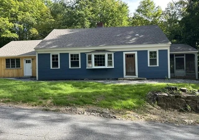 Photo 1 of Sale Pending at 7 Old Stagecoach Rd, Bennington, NH 03442 | MLS# 5111378 | Listing updated on 2026-10-01