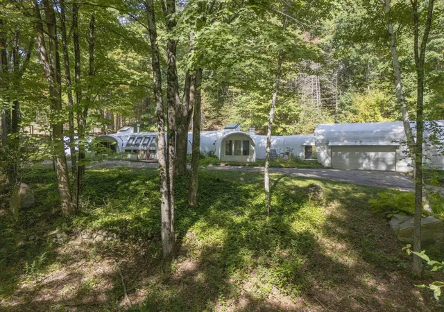 Photo 1 of Single family home for sale at 470 Jewett Rd, Hopkinton, NH 03229 | MLS# 5111382 | Listing updated on 2026-10-07