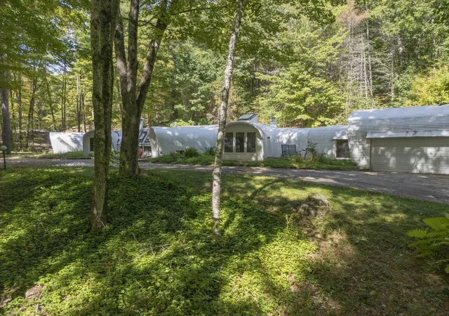 Photo 2 of Single family home for sale at 470 Jewett Rd, Hopkinton, NH 03229 | MLS# 5111382 | Listing updated on 2026-10-07