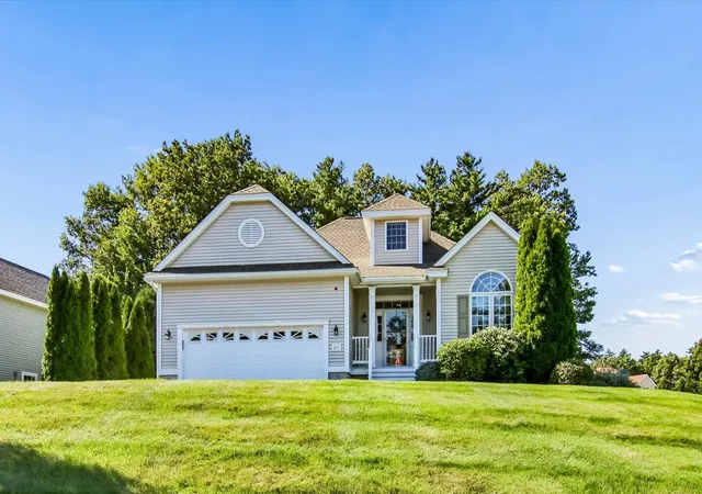 Photo 1 of Condo for sale at 27 Saint Andrews Way, Londonderry, NH 03053 | MLS# 5111419 | Listing updated on 2026-10-02