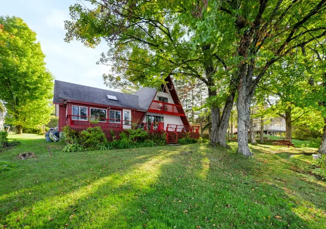 Photo 1 of Single family home for sale at 994 W Echo Lake Rd, West Charleston, VT 05872 | MLS# 5111421 | Listing updated on 2026-10-08