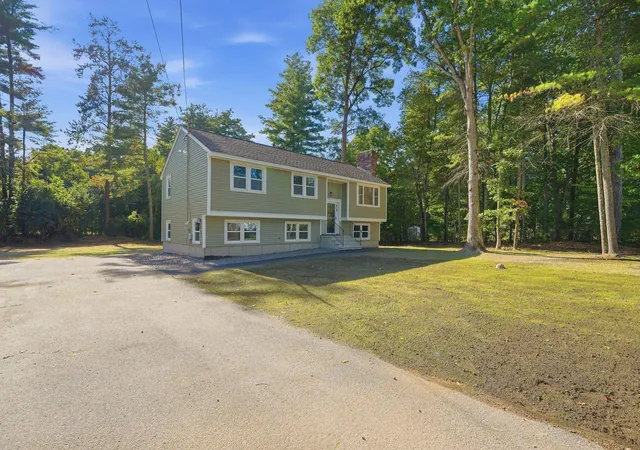 Photo 1 of Sale Pending at 129 Hobbs Rd, Pelham, NH 03076 | MLS# 5111433 | Listing updated on 2026-10-12