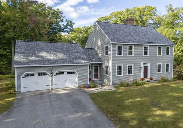 Single family home for sale at 90 Deer Run Rd, Henniker, NH 03242 | MLS# 5111458