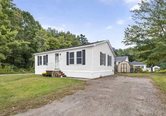 Manufactured home for sale at 29 A St, Seabrook, NH 03874 | MLS# 5111466