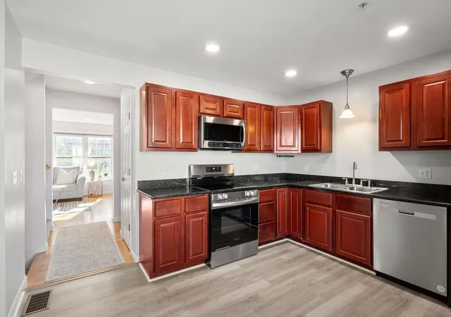 Townhouse for sale at 162 Karatzas Ave, Manchester, NH 03104 | MLS# 5111485
