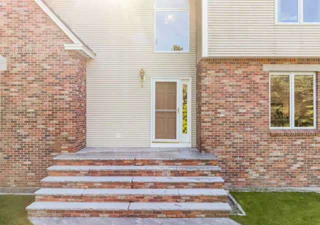 Photo 3 of Sale Pending at 511 Otterville Rd, New London, NH 03257 | MLS# 5111491 | Listing updated on 2026-10-11