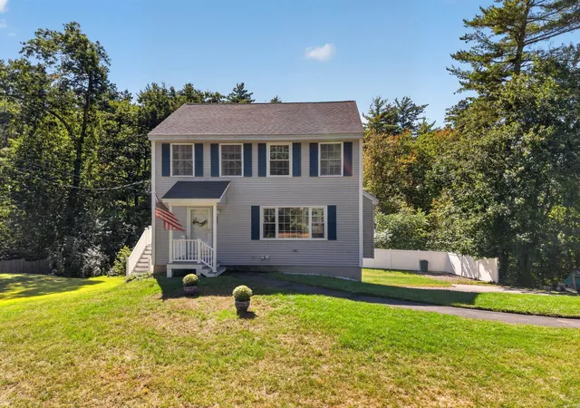 Photo 1 of Sale Pending at 233 N Main St, Salem, NH 03079 | MLS# 5111495 | Listing updated on 2026-10-06