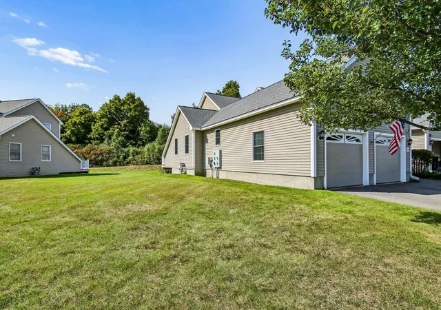 Photo 3 of Townhouse for sale at 216 Kearsage Dr #A, Pembroke, NH 03275 | MLS# 5111534 | Listing updated on 2026-10-06