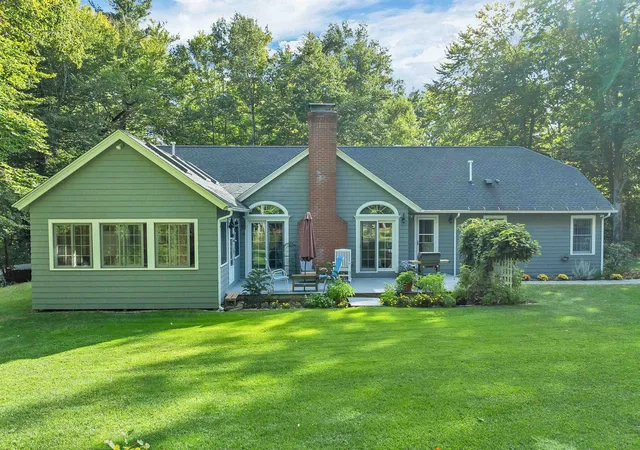 Photo 2 of Single family home for sale at 36 Camp Fire Cir, Alton, NH 03809 | MLS# 5111544 | Listing updated on 2026-10-27