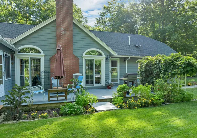 Photo 4 of Single family home for sale at 36 Camp Fire Cir, Alton, NH 03809 | MLS# 5111544 | Listing updated on 2026-10-27