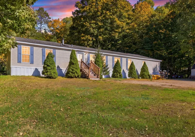 Single family home for sale at 811 Eastside Rd, North Woodstock, NH 03262 | MLS# 5111583