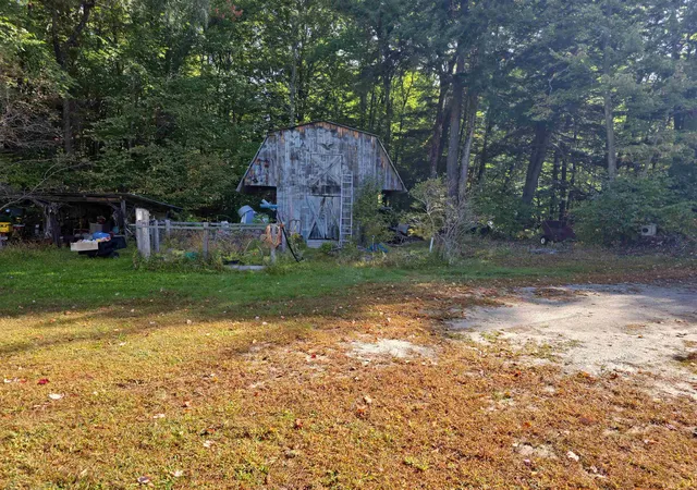 Photo 3 of Single family home for sale at 463 John Stark Hwy, Newport, NH 03773 | MLS# 5111594 | Listing updated on 2026-10-07