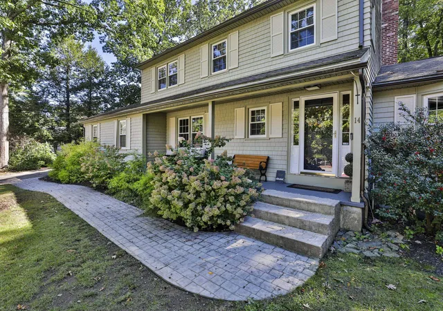Photo 1 of Sale Pending at 14 Birch Hl Dr, Nashua, NH 03063 | MLS# 5111597 | Listing updated on 2026-10-06