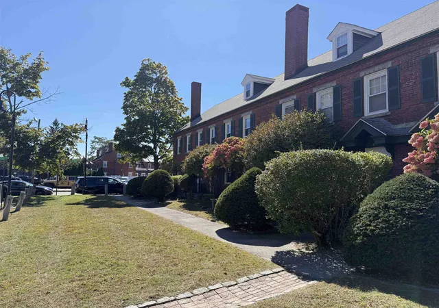 Photo 1 of Townhouse for sale at 67 Middle St #2B, Manchester, NH 03101 | MLS# 5111621 | Listing updated on 2026-10-14