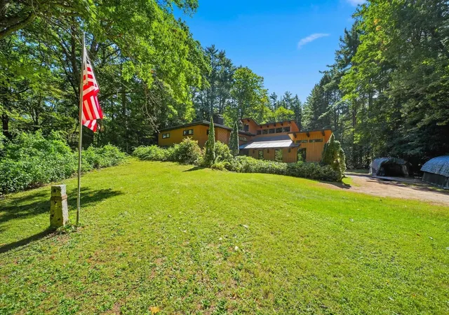 Photo 1 of Single family home for sale at 260 Hurricane Rd, Keene, NH 03431 | MLS# 5111673 | Listing updated on 2026-10-10