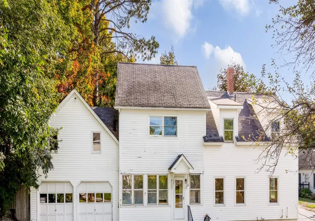 Photo 1 of Single family home for sale at 76 Winter St, Newport, NH 03773 | MLS# 5111691 | Listing updated on 2026-10-17
