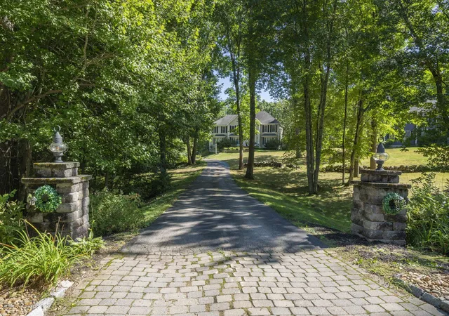 Photo 1 of Single family home for sale at 34 Glance Rd, Windham, NH 03087 | MLS# 5111708 | Listing updated on 2026-10-10