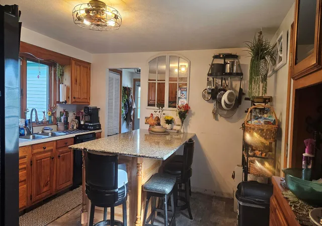 Photo 2 of Single family home for sale at 44 Hale St, Newport, NH 03773 | MLS# 5111732 | Listing updated on 2026-10-13