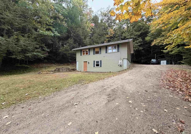 Photo 1 of Sale Pending at 1 Oak Cir, Winchester, NH 03470 | MLS# 5111797 | Listing updated on 2026-10-10