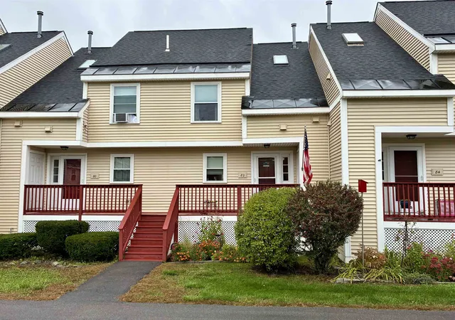 Townhouse for sale at 82 Modena Dr, Concord, NH 03303 | MLS# 5111820
