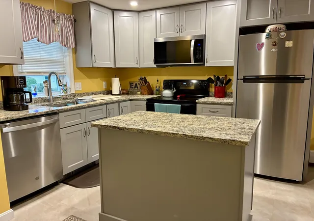 Photo 3 of Townhouse for sale at 82 Modena Dr, Concord, NH 03303 | MLS# 5111820 | Listing updated on 2026-10-10
