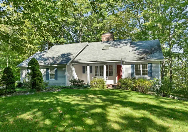 Photo 1 of Single family home for sale at 21 Pointe Sewall Rd, Wolfeboro, NH 03894 | MLS# 5111843 | Listing updated on 2026-10-26