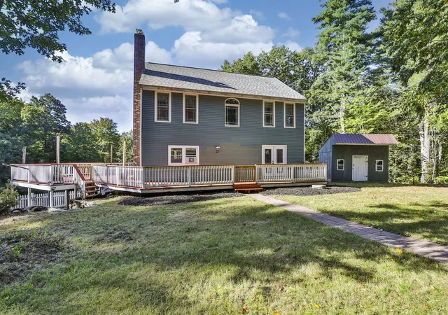 Photo 2 of Single family home for sale at 21 Smith Rd, Chester, NH 03036 | MLS# 5111937 | Listing updated on 2026-10-15
