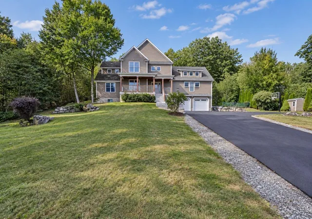 Single family home for sale at 95 Hooksett Rd, Auburn, NH 03032 | MLS# 5111951