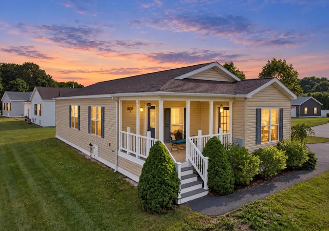 Photo 2 of Manufactured home for sale at 2 Goldenrod Way, North Hampton, NH 03862 | MLS# 5111978 | Listing updated on 2026-10-15