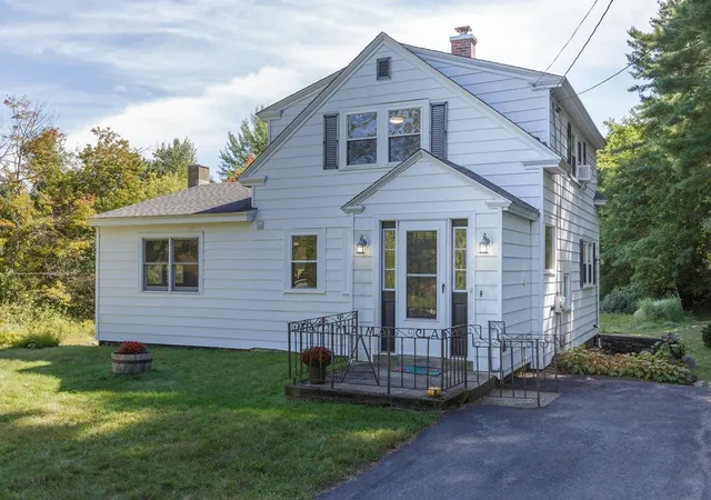Photo 2 of Sale Pending at 229 Dearborn Rd, Pembroke, NH 03275 | MLS# 5112002 | Listing updated on 2026-10-07