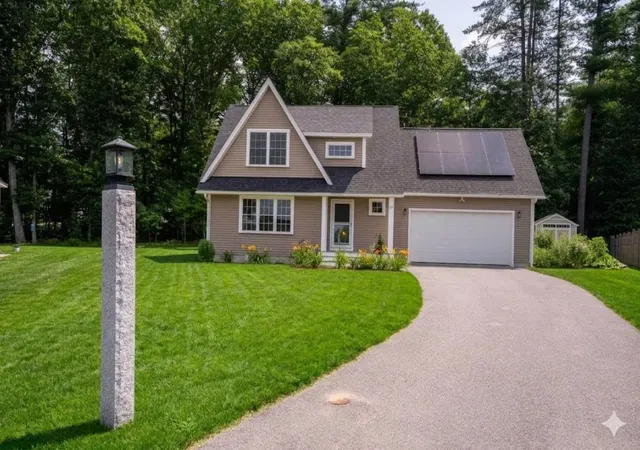 Photo 1 of Single family home for sale at 20 Beaumont Dr, Dover, NH 03820 | MLS# 5112060 | Listing updated on 2026-10-29