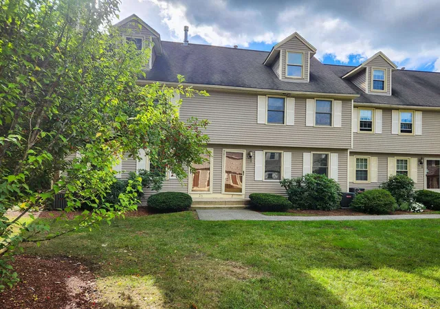 Townhouse for sale at 24 Andover Dl, Nashua, NH 03063 | MLS# 5112087