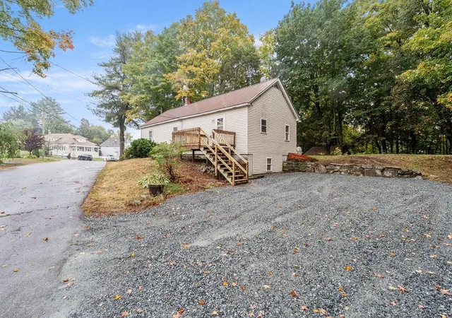 Photo 3 of Single family home for sale at 23 Columbus Cir, Newport, NH 03773 | MLS# 5112094 | Listing updated on 2026-10-07