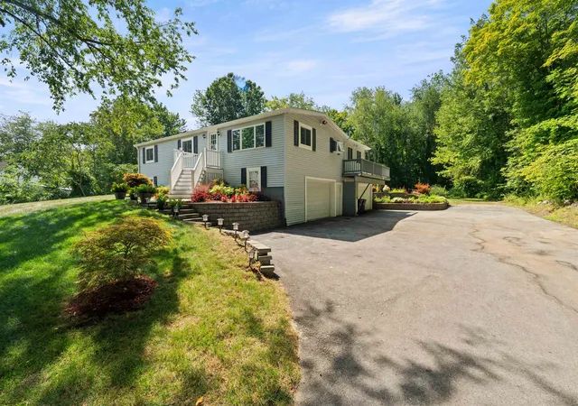 Photo 1 of Single family home for sale at 80 Hunt Rd, Danville, NH 03819 | MLS# 5112103 | Listing updated on 2026-10-11