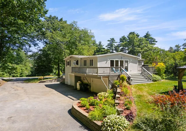 Photo 3 of Single family home for sale at 80 Hunt Rd, Danville, NH 03819 | MLS# 5112103 | Listing updated on 2026-10-11