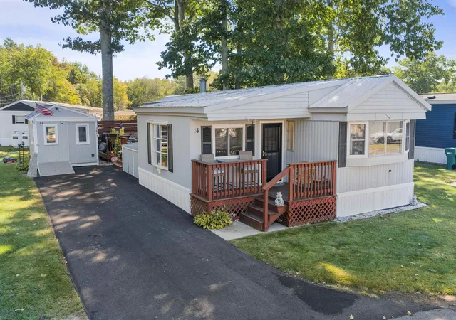 Photo 1 of Manufactured home for sale at 14 Hickory Ave, North Hampton, NH 03862 | MLS# 5112108 | Listing updated on 2026-10-16