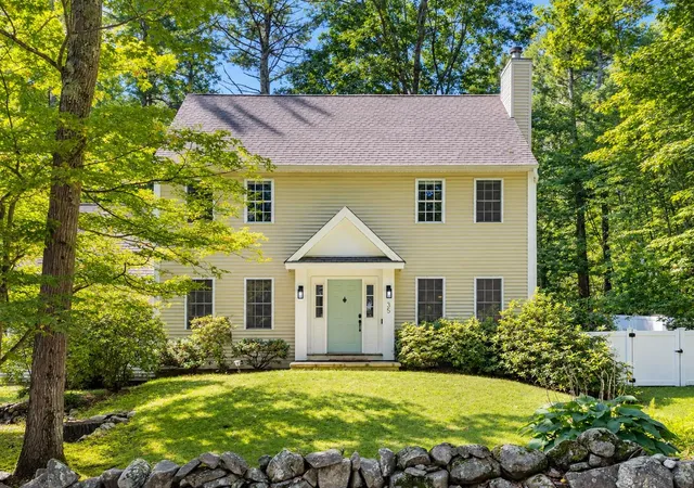 Photo 2 of Single family home for sale at 35 Old Lee Rd, Newfields, NH 03856 | MLS# 5112116 | Listing updated on 2026-10-15