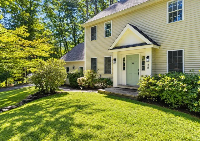Photo 3 of Single family home for sale at 35 Old Lee Rd, Newfields, NH 03856 | MLS# 5112116 | Listing updated on 2026-10-15