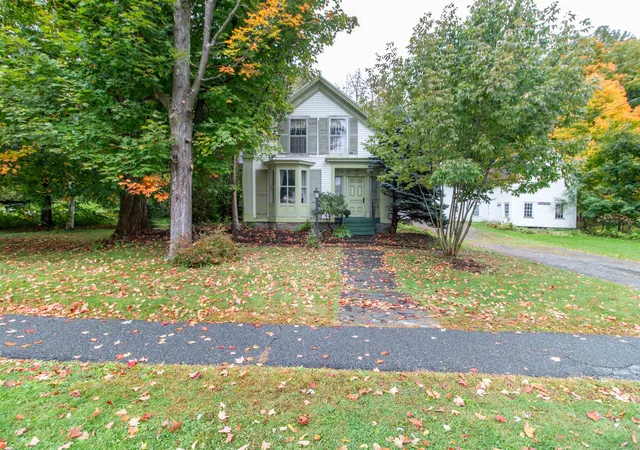 Photo 1 of Single family home for sale at 305 Main St, Derby, VT 05830 | MLS# 5112131 | Listing updated on 2026-10-07