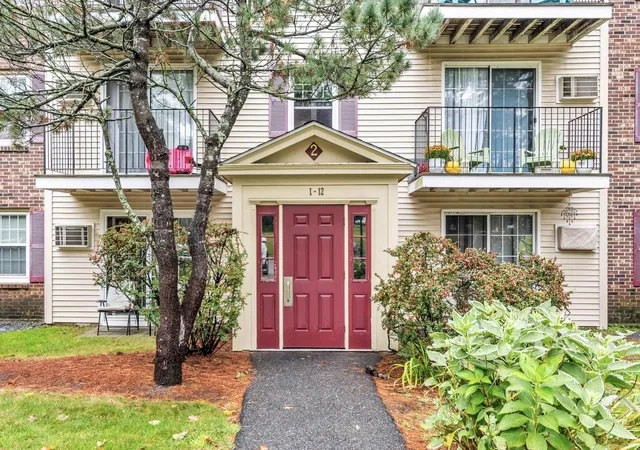 Photo 1 of Sale Pending at 2 Autumn Leaf Dr #6, Nashua, NH 03060 | MLS# 5112145 | Listing updated on 2026-10-08